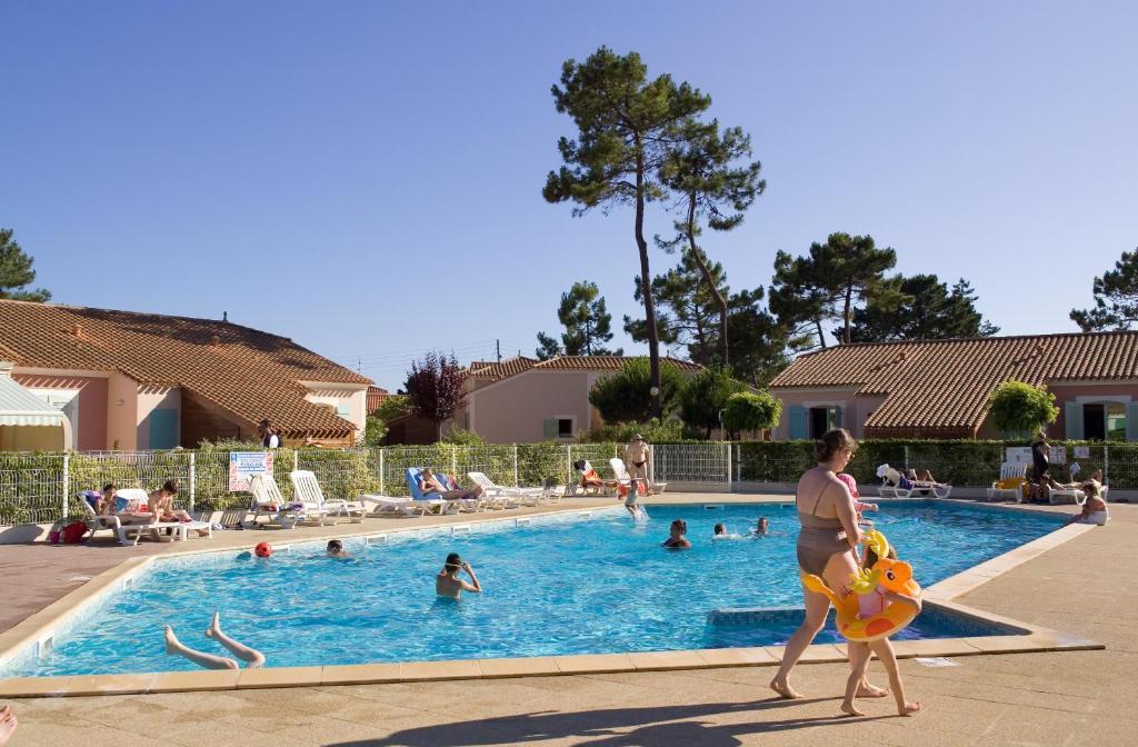 Madame Vacances Le Domaine De Vertmarines Saint-Jean-de-Monts Exterior foto