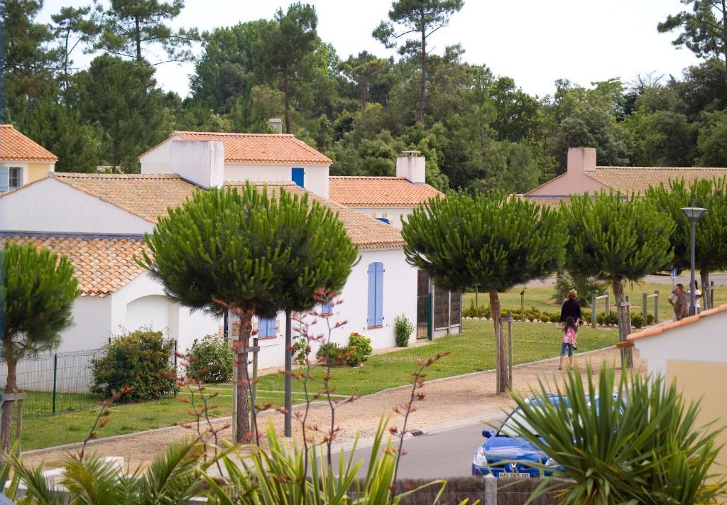 Madame Vacances Le Domaine De Vertmarines Saint-Jean-de-Monts Exterior foto